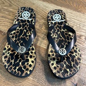 Tory Burch leopard/cheetah print flip flop